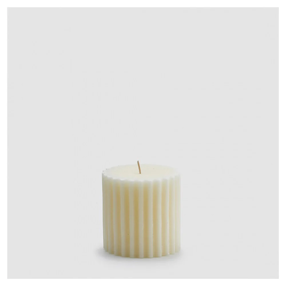 EDG Candela decorativa rustica rigata profumazione vaniglia avorio H10 Ø10 cm - immagine 2